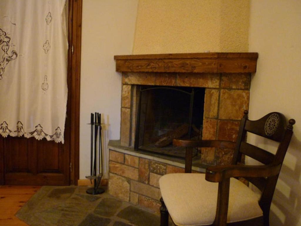 Archontiko Christodoulou Aparthotel Vronteron  Bilik gambar